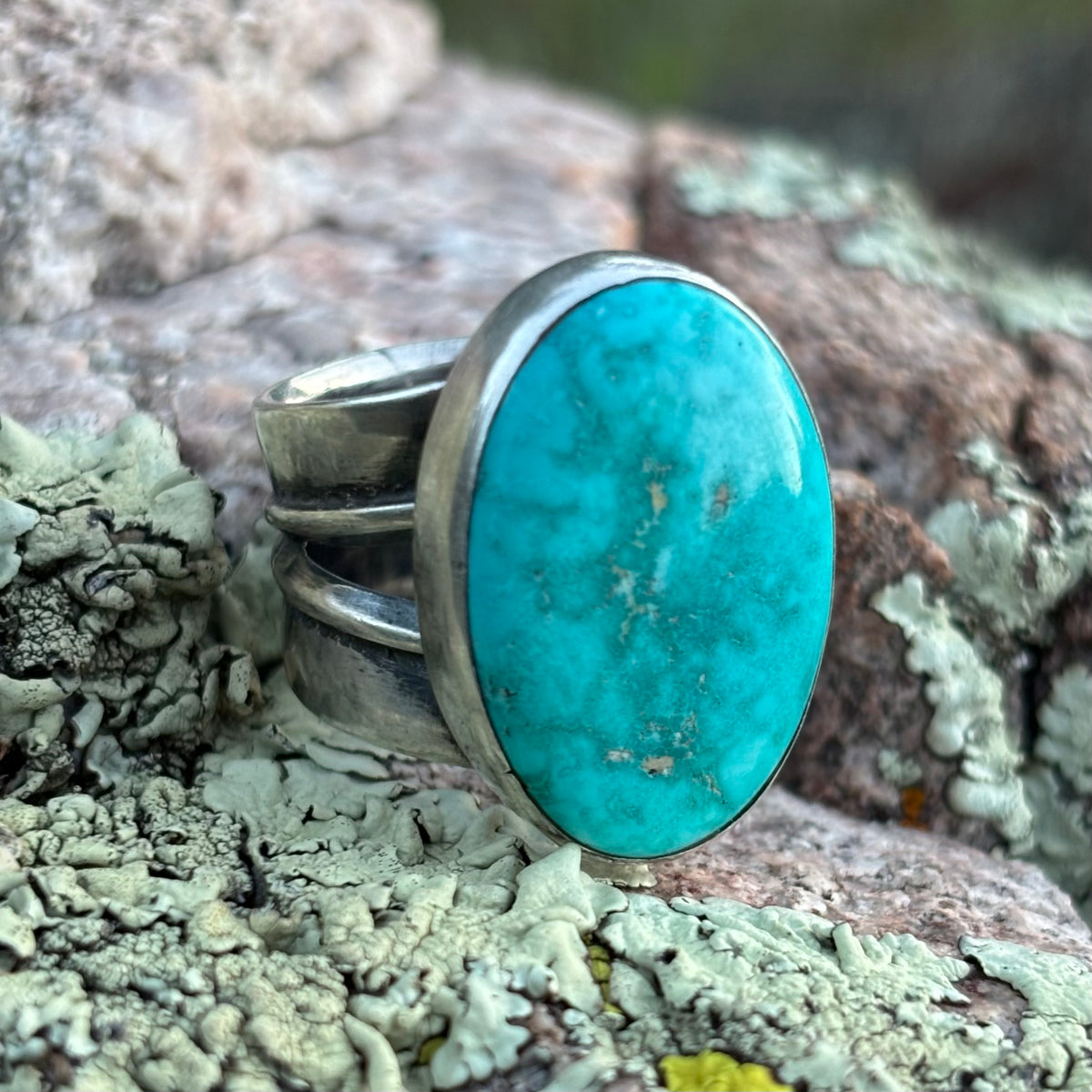 Split-shank ring with Fox Turquoise