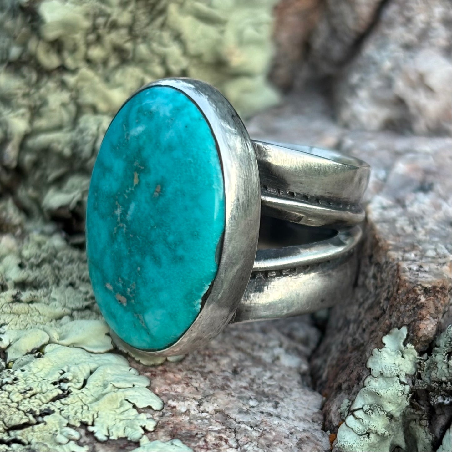 Split-shank ring with Fox Turquoise