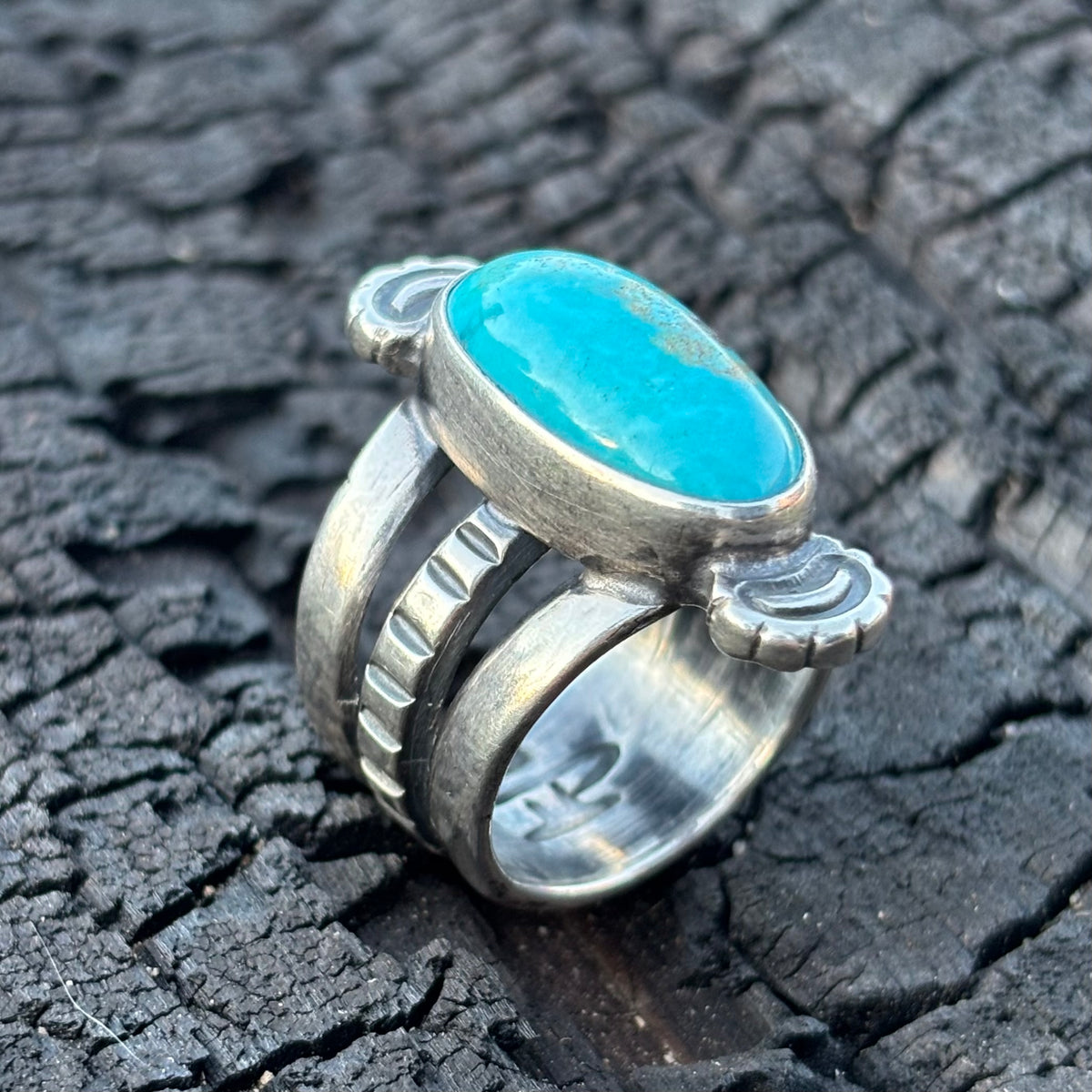 Poquito Ridge triple shank ring