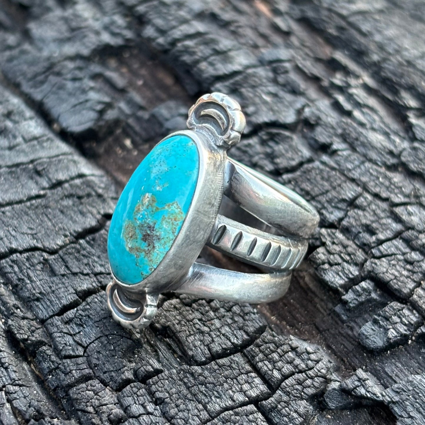 Poquito Ridge triple shank ring