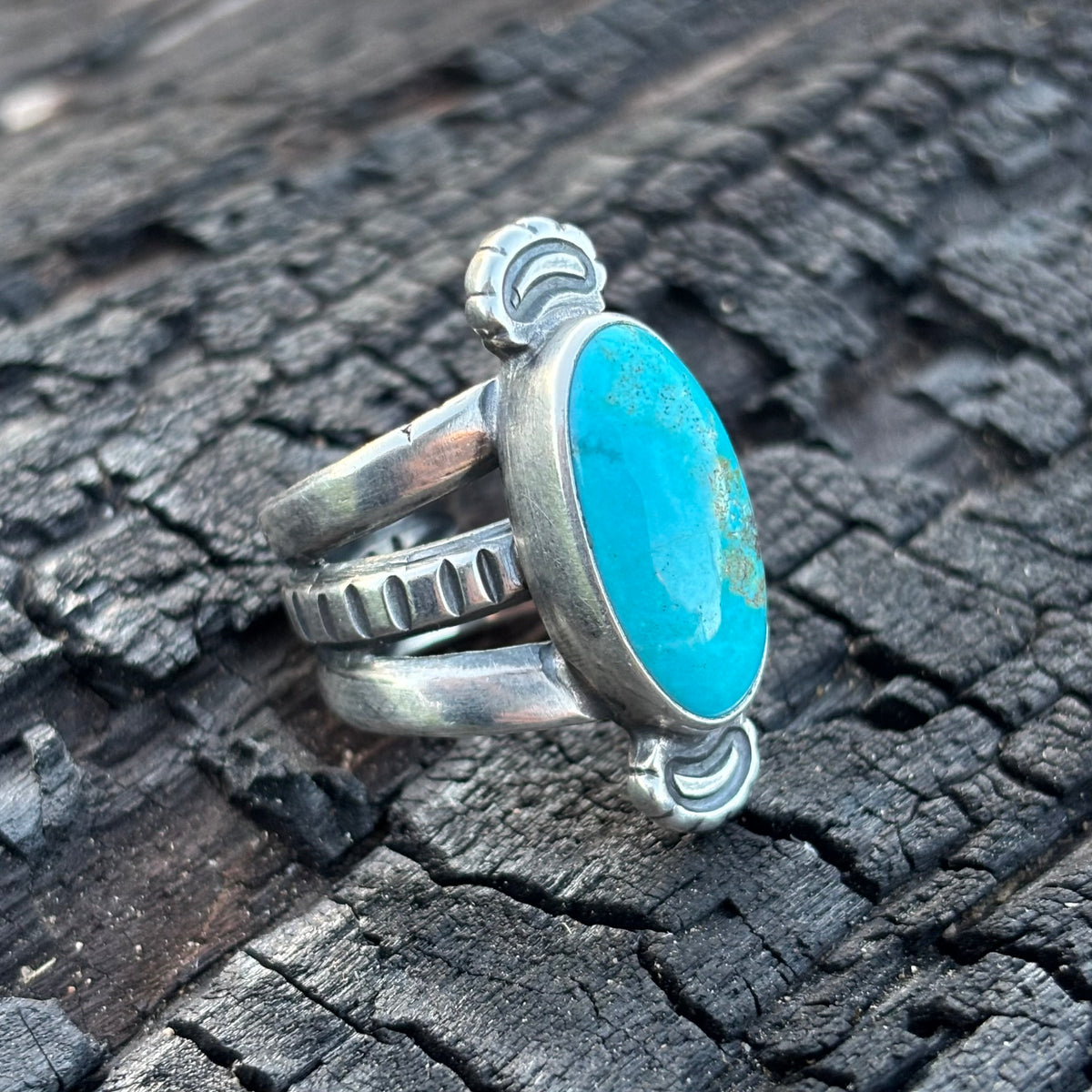 Poquito Ridge triple shank ring