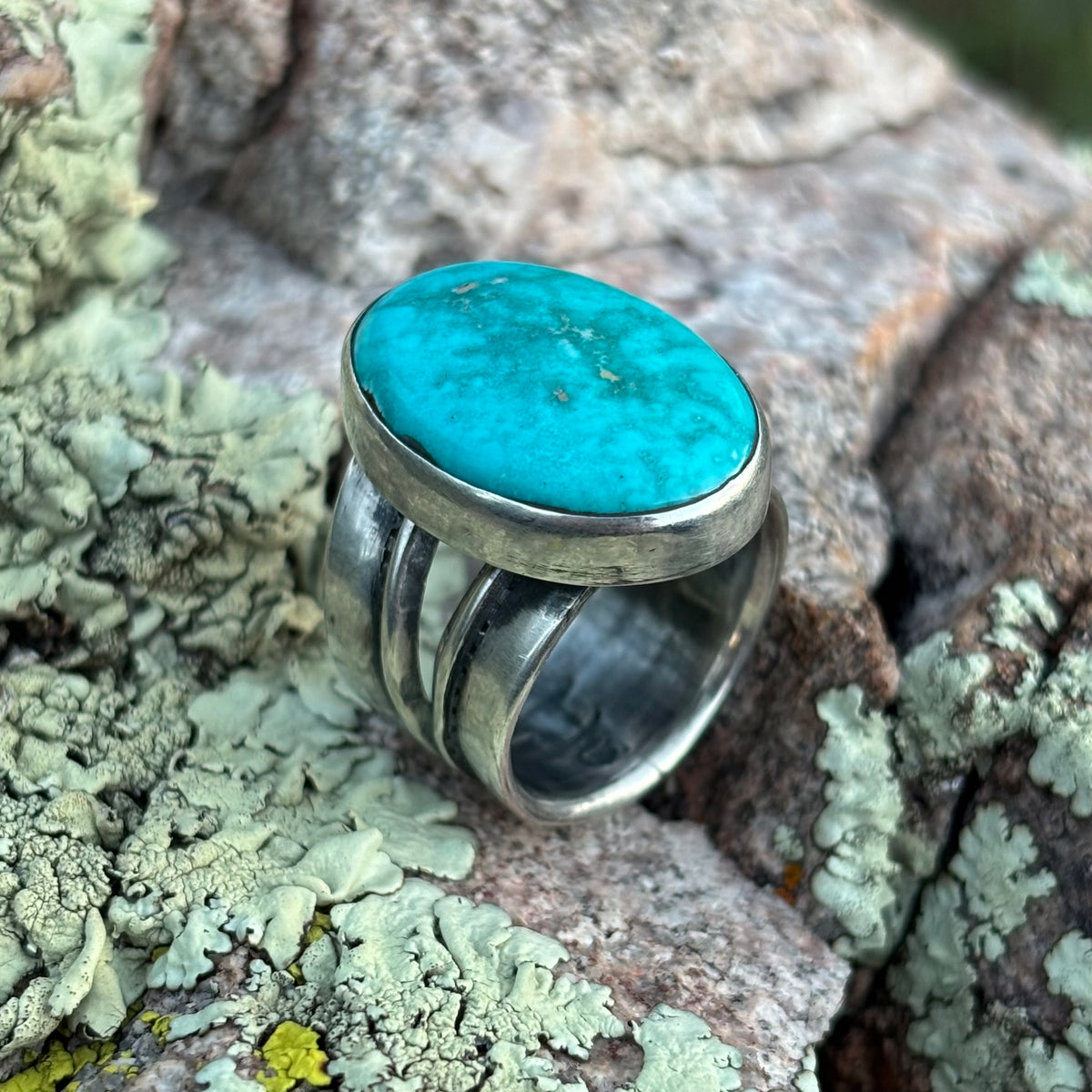 Split-shank ring with Fox Turquoise