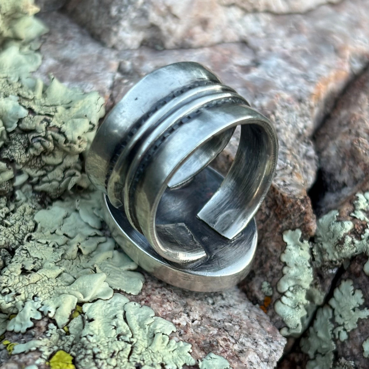 Split-shank ring with Fox Turquoise