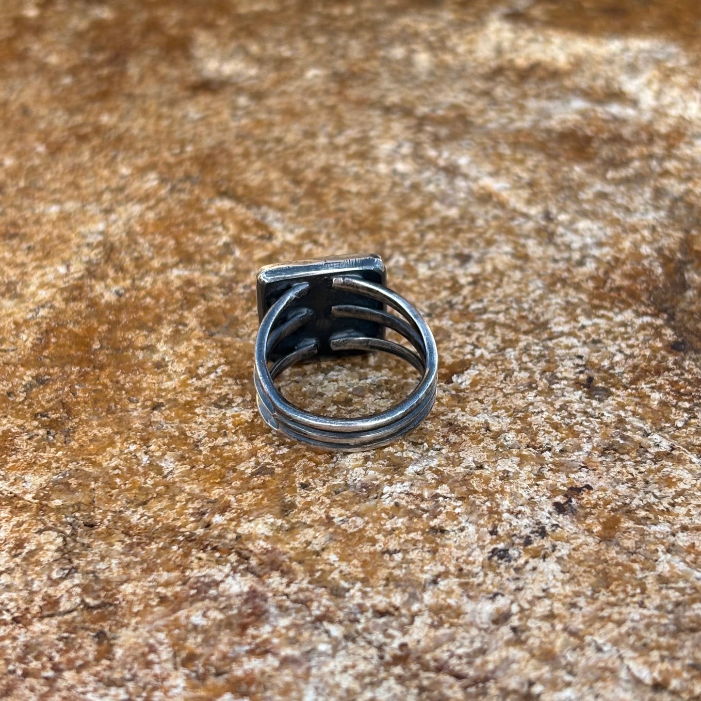 Square shadow box ring with triple shank (size 7 3/4)