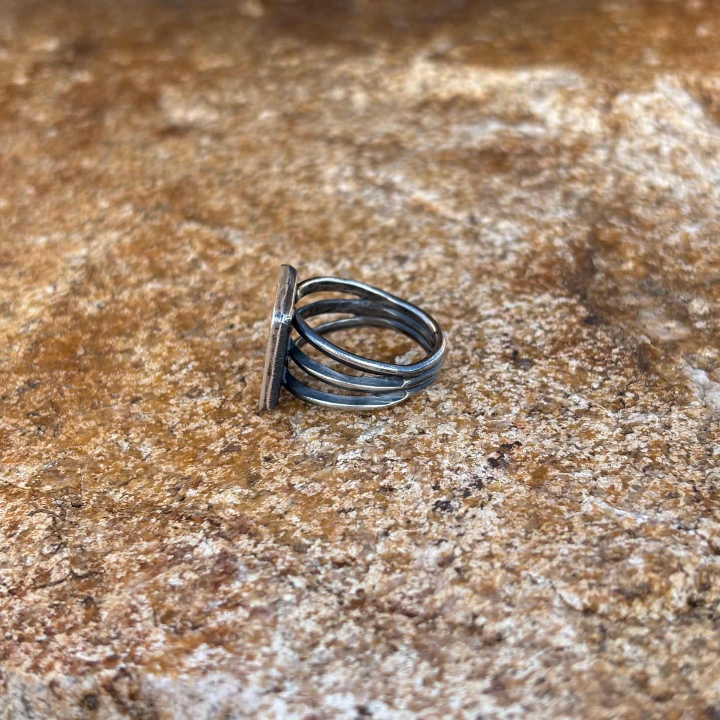 Square shadow box ring with triple shank (size 7 3/4)
