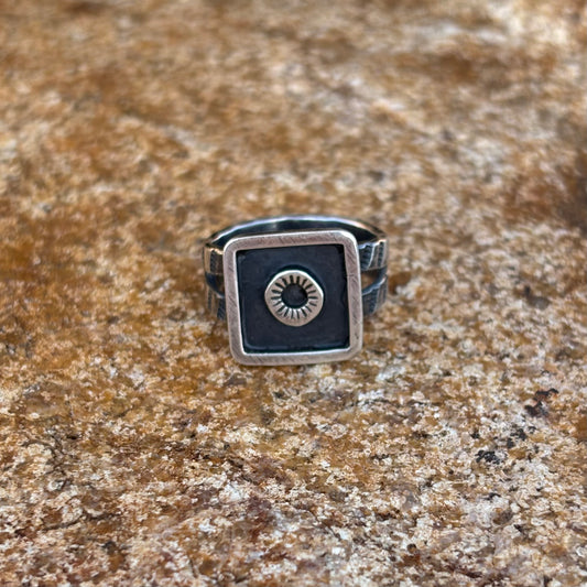 Square shadow box ring with split shank (size 9 1/4)